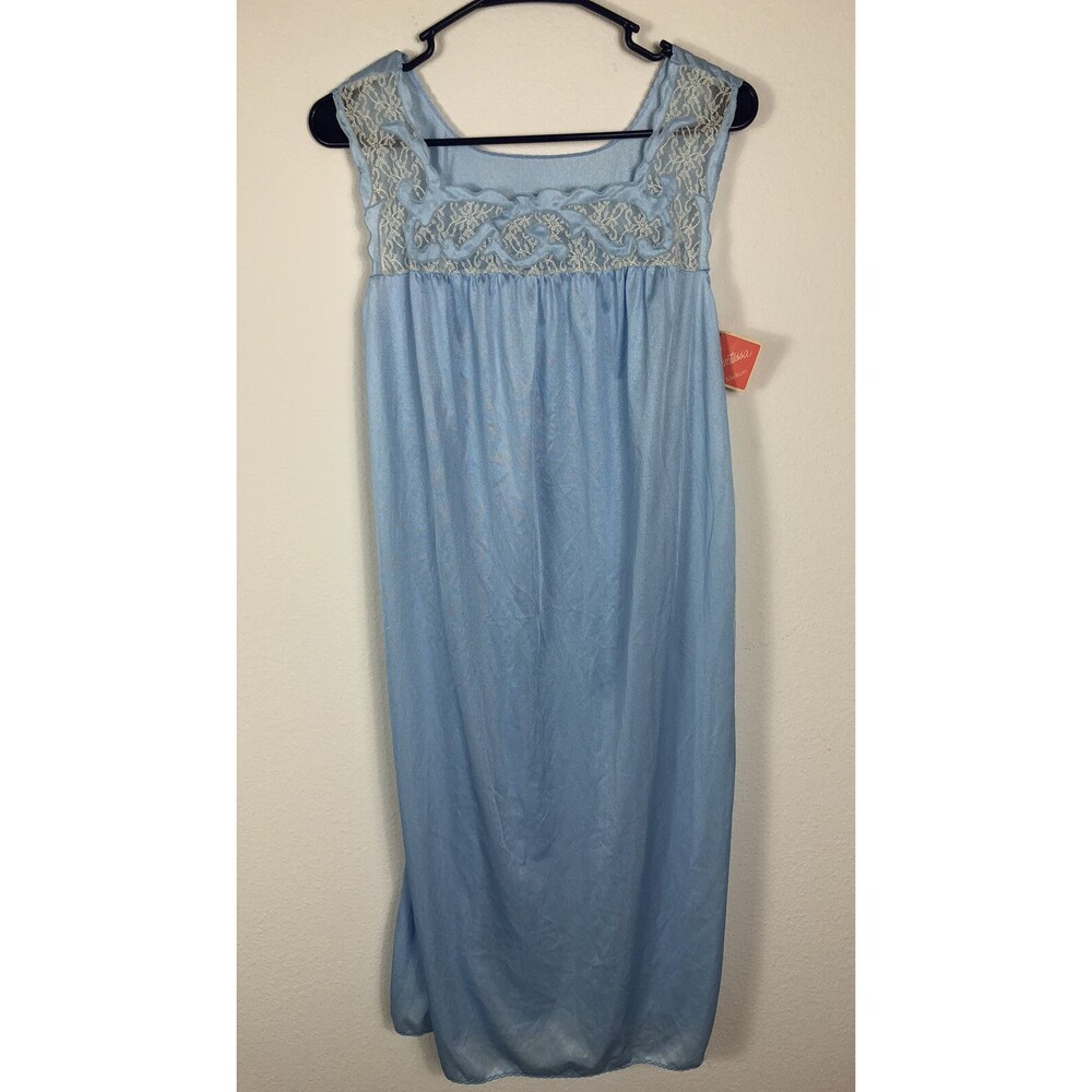 New Contessa light blue Lace sleeveless Nylon Nightgown Size Medium